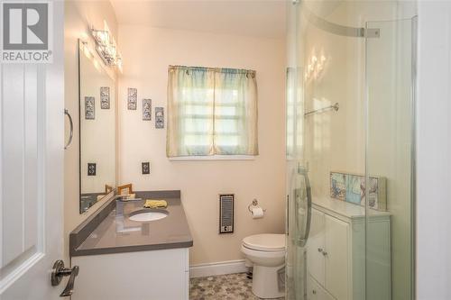 1110 Richard Gates, Sombra, ON - Indoor Photo Showing Bathroom