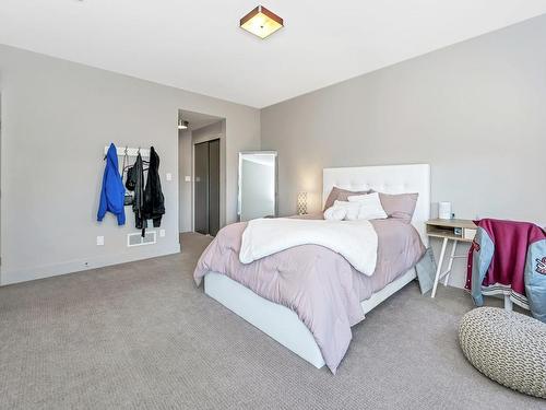 2-629 Maple Mountain Rd, Duncan, BC - Indoor Photo Showing Bedroom