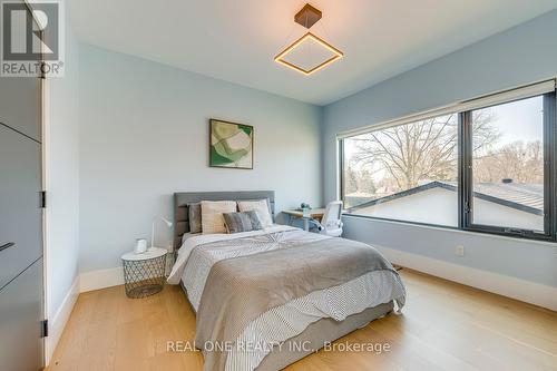 2174 Elmhurst Ave, Oakville, ON - Indoor Photo Showing Bedroom