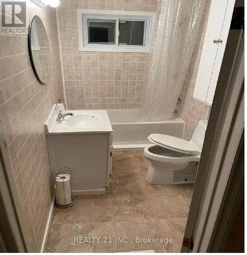 77 Townline Road N Acre, Clarington, ON - Indoor Photo Showing Bathroom
