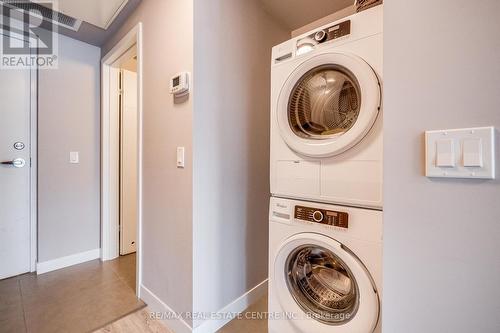 504 - 250 Albert Street, Waterloo, ON - Indoor Photo Showing Laundry Room