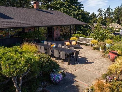 1996 Ferndale Rd, Saanich, BC - Outdoor With Backyard