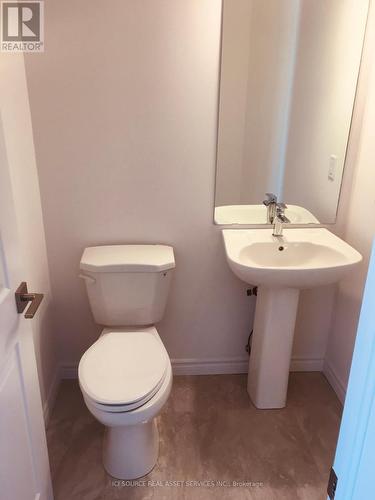 440 Blackburn Drive, Brantford, ON - Indoor Photo Showing Bathroom