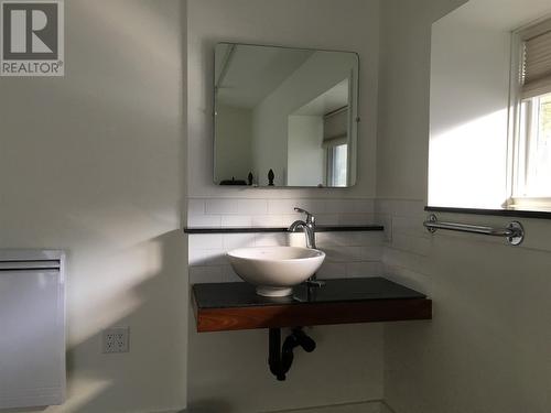 44 Empire Avenue Unit#Top Flat, St. John'S, NL - Indoor Photo Showing Bathroom