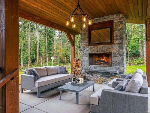 4962 Aho Rd, Ladysmith, BC -  With Fireplace With Deck Patio Veranda With Exterior