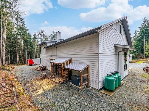 4962 Aho Rd, Ladysmith, BC - Outdoor With Exterior