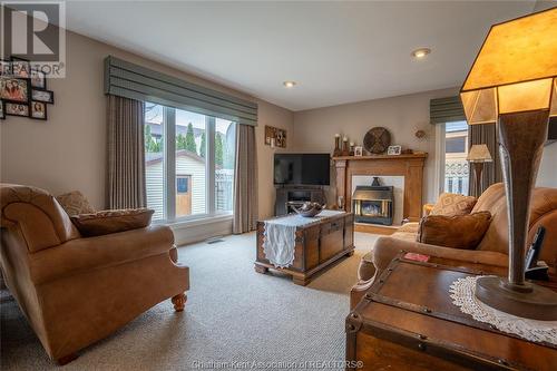 18 Norway Maple Drive, Chatham, ON - Indoor Photo Showing Living Room With Fireplace