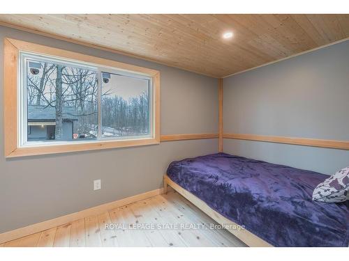 106 Boundary Lane E, Galway-Cavendish And Harvey, ON - Indoor Photo Showing Bedroom