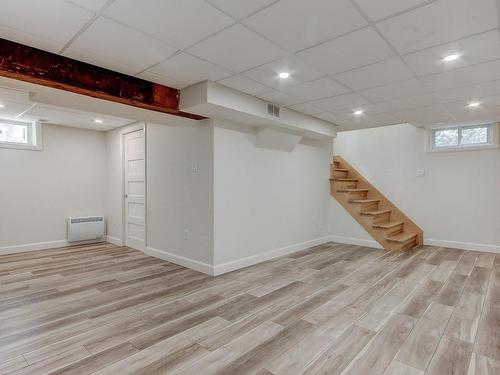 Staircase - 68 Rue Staveley, Saint-Bruno-De-Montarville, QC - Indoor Photo Showing Basement