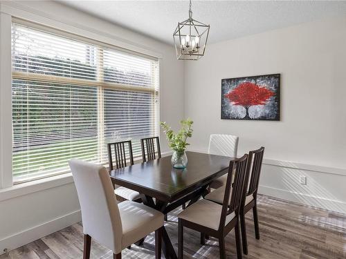 6304 Thyme Pl, Nanaimo, BC - Indoor Photo Showing Dining Room