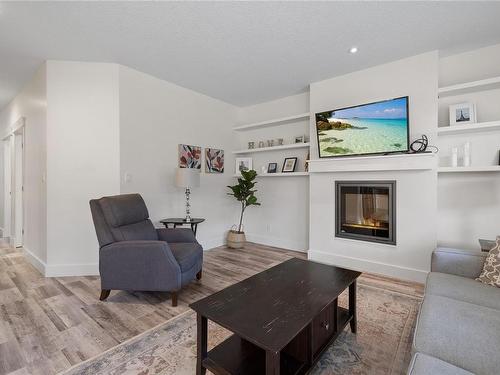 6304 Thyme Pl, Nanaimo, BC - Indoor Photo Showing Living Room With Fireplace