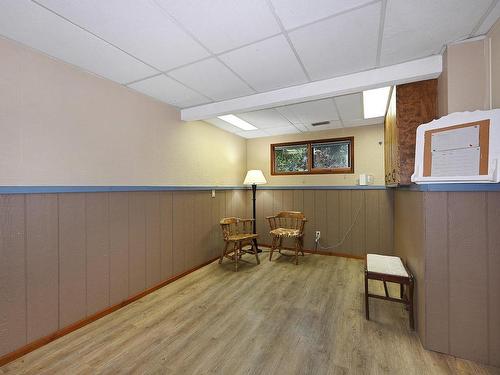 6537 Walker Frontage Rd, Fanny Bay, BC - Indoor Photo Showing Other Room