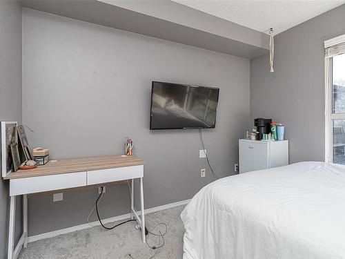 306-1055 Hillside Ave, Victoria, BC - Indoor Photo Showing Bedroom
