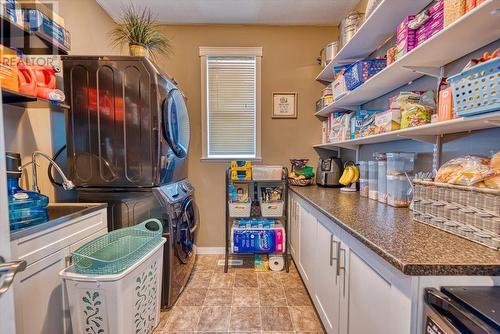 2127 Pleasant Dale Road W, Blind Bay, BC - Indoor Photo Showing Laundry Room