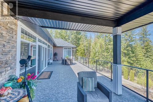 2127 Pleasant Dale Road W, Blind Bay, BC - Outdoor With Exterior