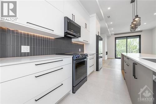 248 Ferland Street Unit#B, Ottawa, ON - Indoor Photo Showing Kitchen With Upgraded Kitchen