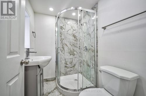8144 Laidlaw Avenue, Ramara, ON - Indoor Photo Showing Bathroom