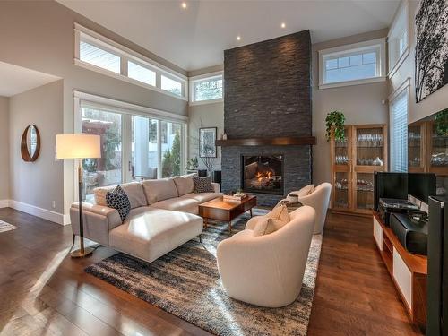 2462 Evergreen Drive, Penticton, BC - Indoor Photo Showing Living Room With Fireplace