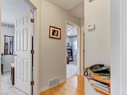 1412 12 Street, Vernon, BC - Indoor Photo Showing Other Room