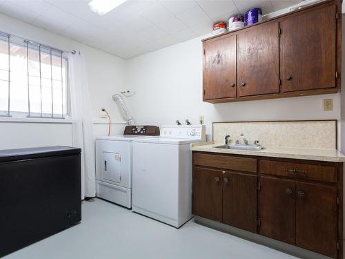 2720 Benedick Road, West Kelowna, BC - Indoor Photo Showing Laundry Room