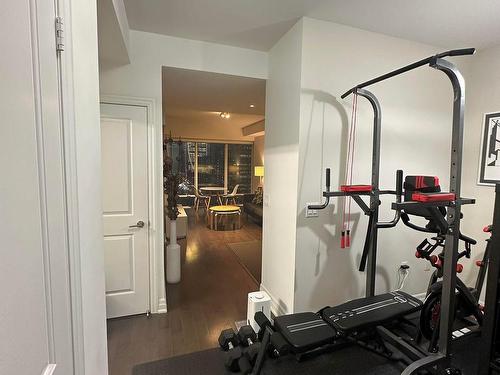 1704-8 The Esplanade Ave, Toronto, ON - Indoor Photo Showing Gym Room