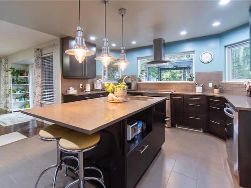 817 Bucktail Rd, Mill Bay, BC - Indoor Photo Showing Kitchen With Upgraded Kitchen