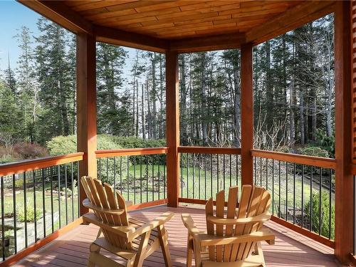 6160 Aldergrove Dr, Courtenay, BC - Outdoor With Deck Patio Veranda With Exterior
