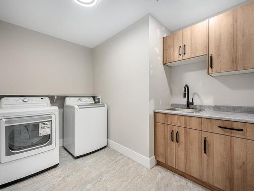 461 Columbia Street, Lillooet, BC - Indoor Photo Showing Laundry Room