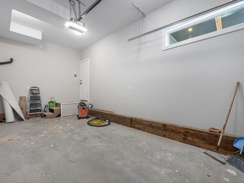 461 Columbia Street, Lillooet, BC - Indoor Photo Showing Garage
