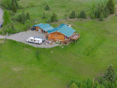7527 Mccarthy Road, Out Of District, BC - Outdoor