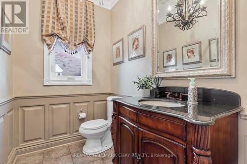 942 Comfort Lane, Newmarket, ON - Indoor Photo Showing Bathroom