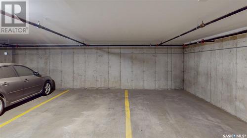 302 1715 Badham Boulevard, Regina, SK - Indoor Photo Showing Garage