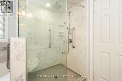 30 Masters Lane, Wasaga Beach, ON - Indoor Photo Showing Bathroom