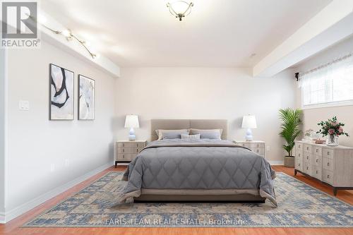 30 Masters Lane, Wasaga Beach, ON - Indoor Photo Showing Bedroom