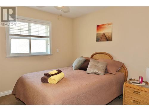 2450 Radio Tower Road Unit# 25, Oliver, BC - Indoor Photo Showing Bedroom