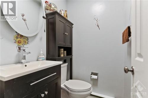 240 Fenerty Court Unit#1, Ottawa, ON - Indoor Photo Showing Bathroom