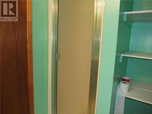 Standup shower on the 2nd level! - 11878 Lanark Road, Calabogie, ON - Indoor Photo Showing Bathroom