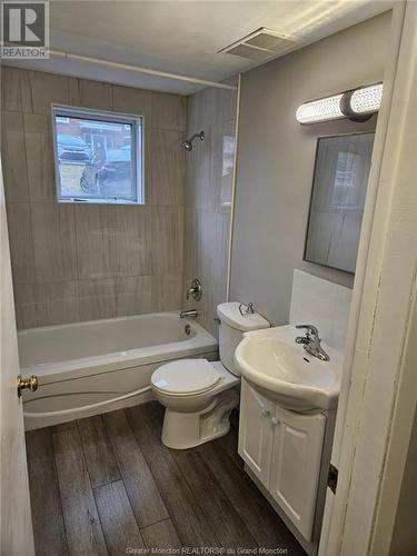 15 Mckenzie Ave, Moncton, NB - Indoor Photo Showing Bathroom