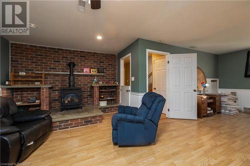 154 15Th Ave Close, Hanover, ON - Indoor Photo Showing Living Room With Fireplace