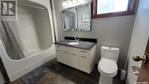 5 Marion Crescent, Meadow Lake, SK - Indoor Photo Showing Bathroom