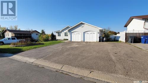 5 Marion Crescent, Meadow Lake, SK - Outdoor