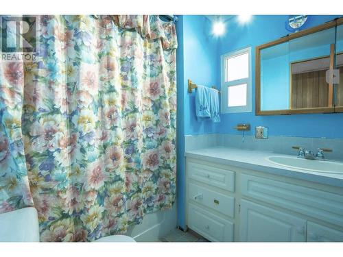 7691 Sapphire Crescent, Prince George, BC - Indoor Photo Showing Bathroom