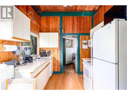 9736 Cameron Road, Vernon, BC - Indoor Photo Showing Kitchen With Double Sink