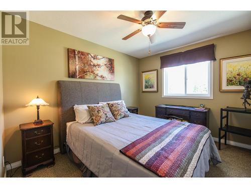 32 Bayview Crescent, Osoyoos, BC - Indoor Photo Showing Bedroom