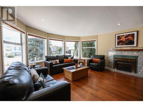 32 Bayview Crescent, Osoyoos, BC - Indoor Photo Showing Living Room With Fireplace