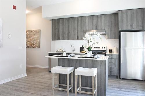121 #8 Highway|Unit #106, Hamilton, ON - Indoor Photo Showing Kitchen With Stainless Steel Kitchen With Upgraded Kitchen