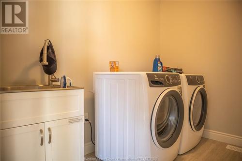 500 Water Road, Amherstburg, ON - Indoor Photo Showing Laundry Room