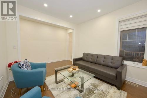 228 Ridge Road, Cambridge, ON - Indoor Photo Showing Living Room