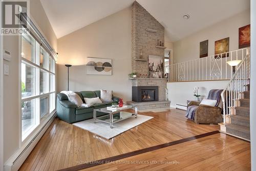 192 Niven Rd, Niagara-On-The-Lake, ON - Indoor Photo Showing Living Room With Fireplace