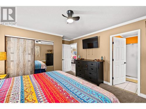7527 Mccarthy Road, Bridge Lake, BC - Indoor Photo Showing Bedroom